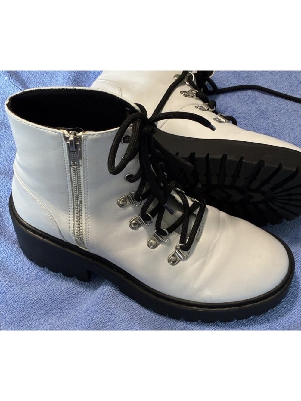 NEW Skechers Teen Spirit Weekend Best White Combat Boots Womens 6.5 NWOB 49058